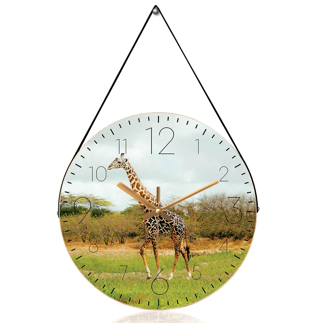 Beautiful giraffe wall clock