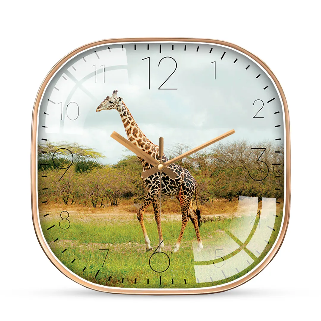 Beautiful giraffe wall clock