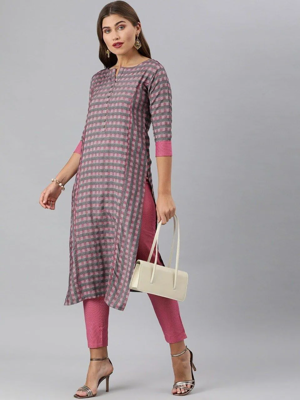 KSUT Women Grey & Pink Checked Kurta with Trousers